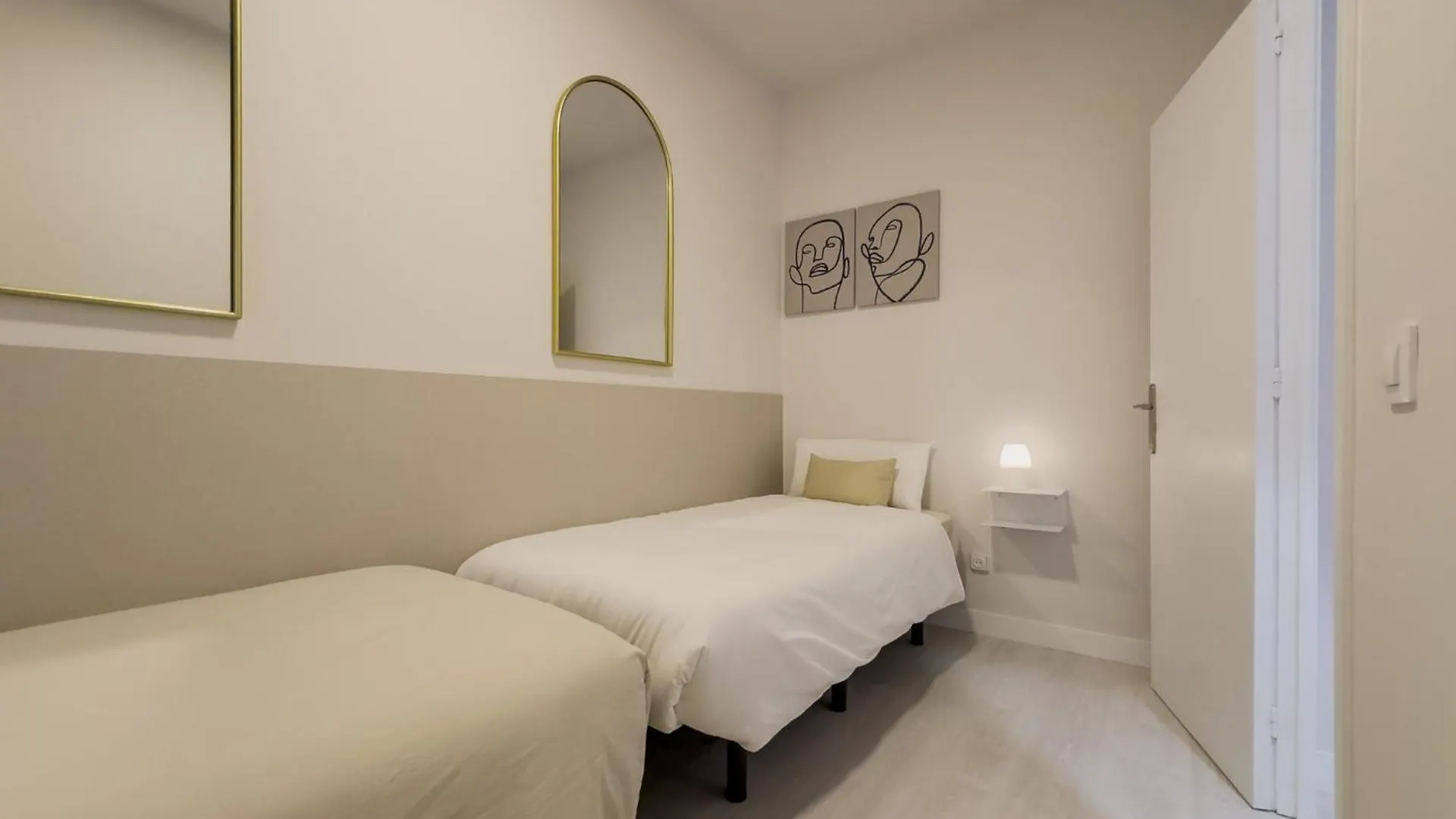 Barcelona Aura Apartments Hospitalet de Llobregat 0*,  Spanyolország